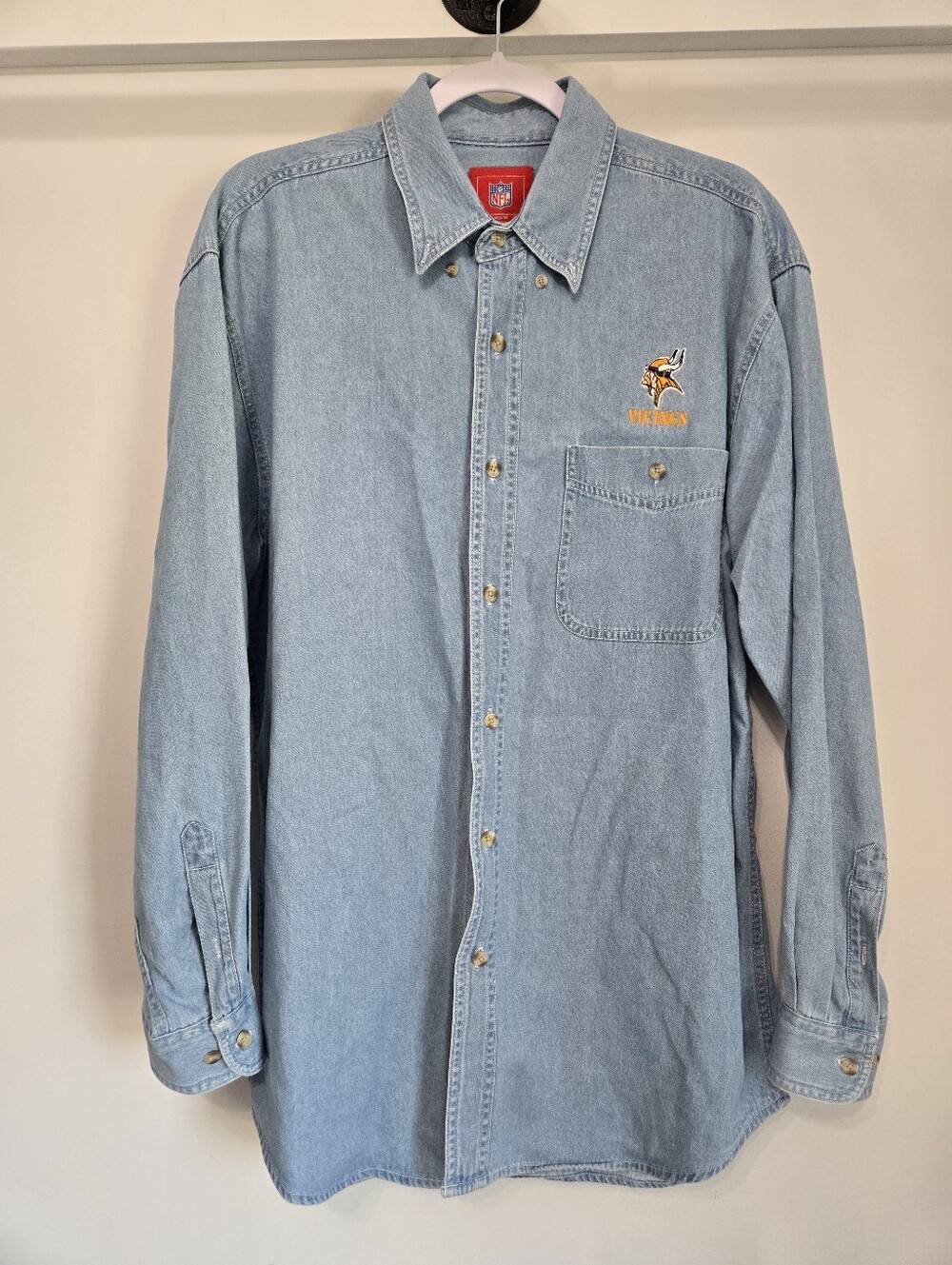 NFL Minnesota Vikings Denim Button Down Shirt Embroidered Logo Blue Chambray Men